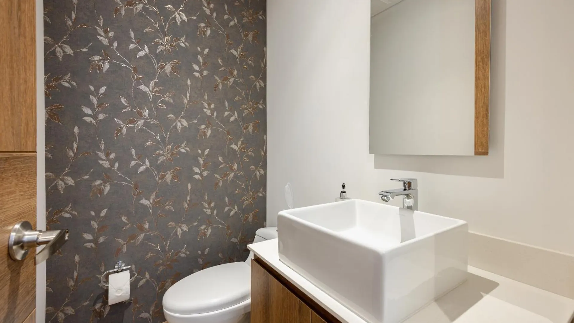 דירות מדיין Brand New Loft 1Br Balcony קולומביה
